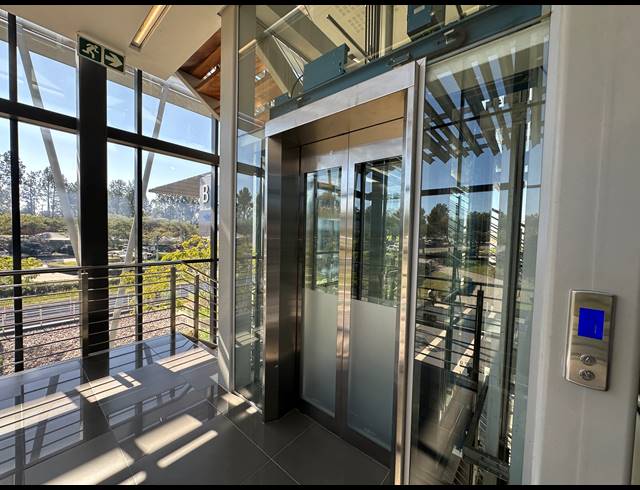 612M² OFFICE TO LET IN WOODMEAD